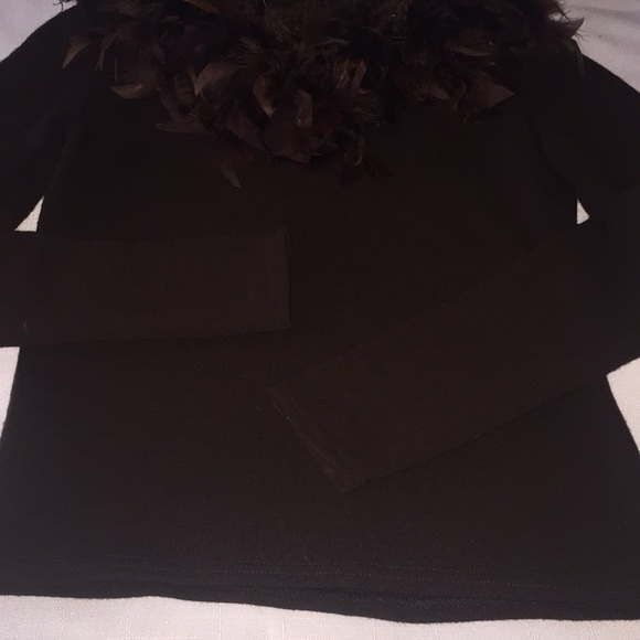 Chocolate brown sweater with feather collar - Picture 6 of 6